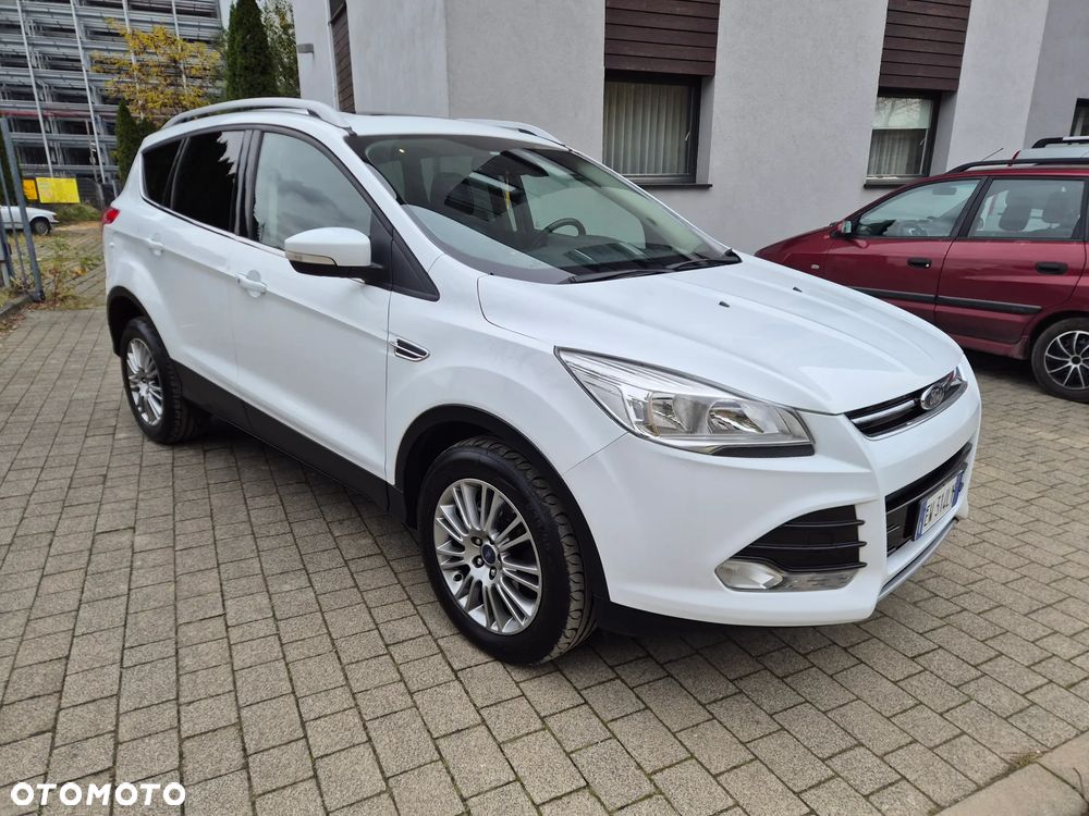 Ford Kuga 2.0 TDCi 4WD Titanium - 4