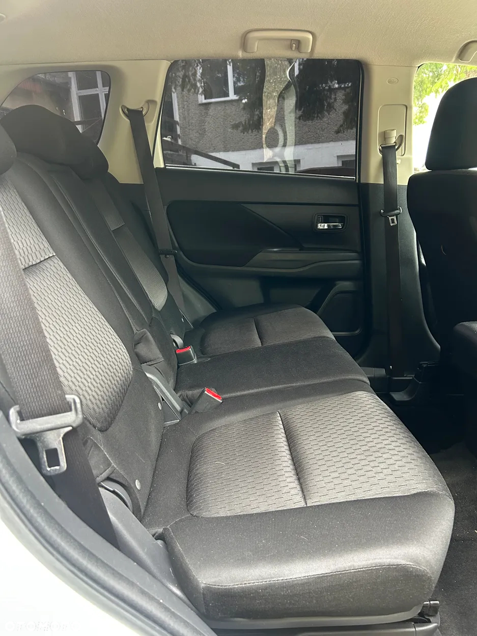 Mitsubishi Outlander 2.2 DI-D 4WD Intense - 9