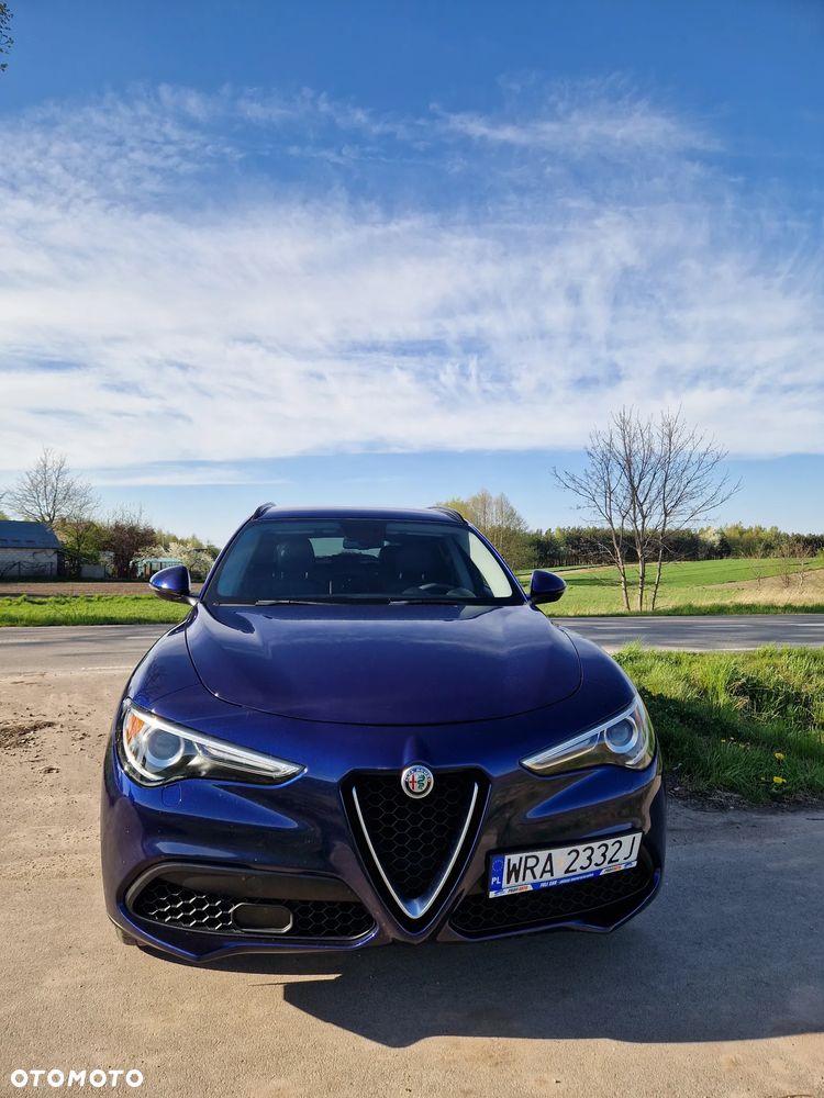 Alfa Romeo Stelvio 2.0 Turbo 16V AT8-Q4 Ti - 1