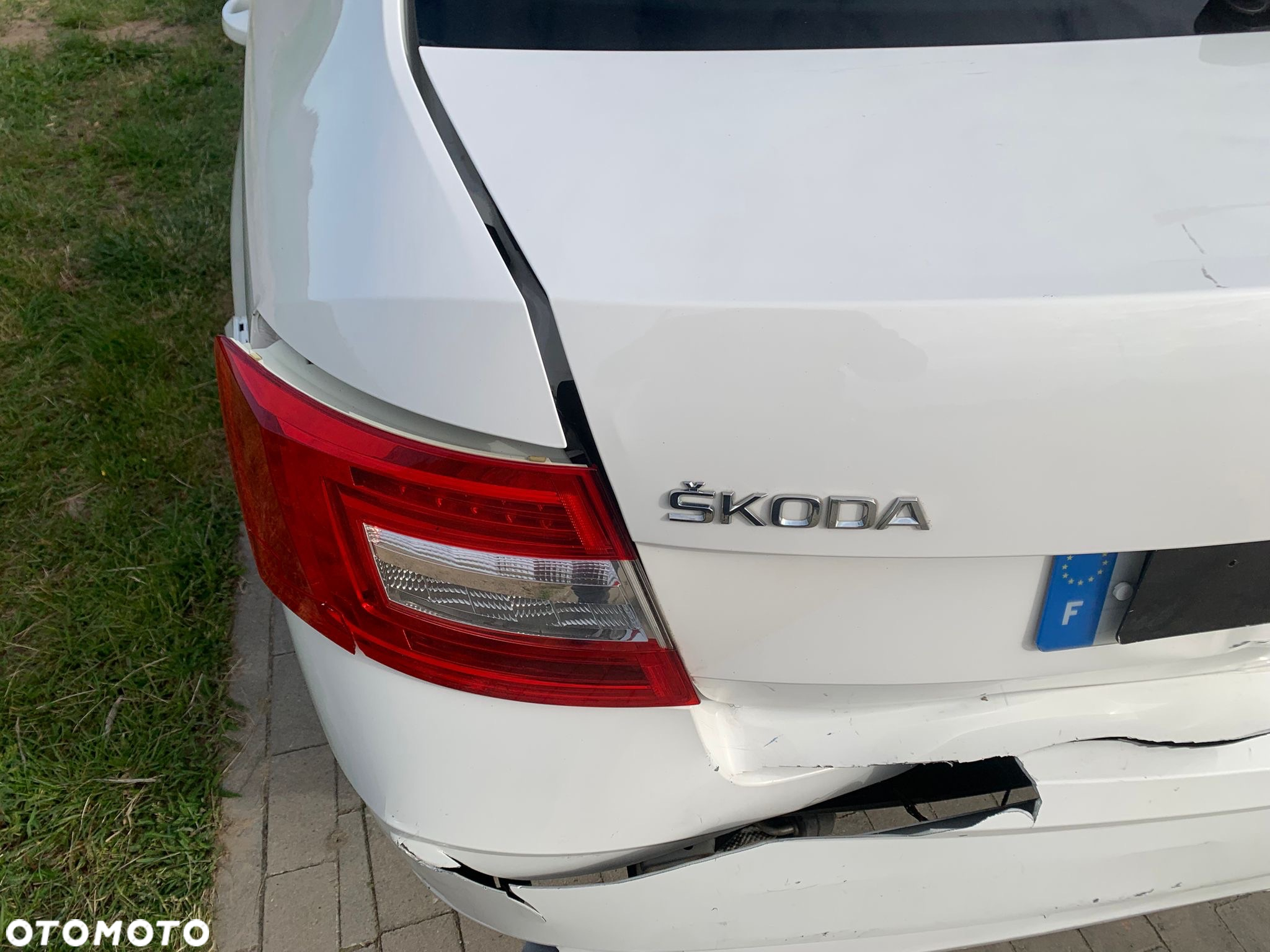 Skoda Octavia 1.6 TDI DSG Ambition - 13