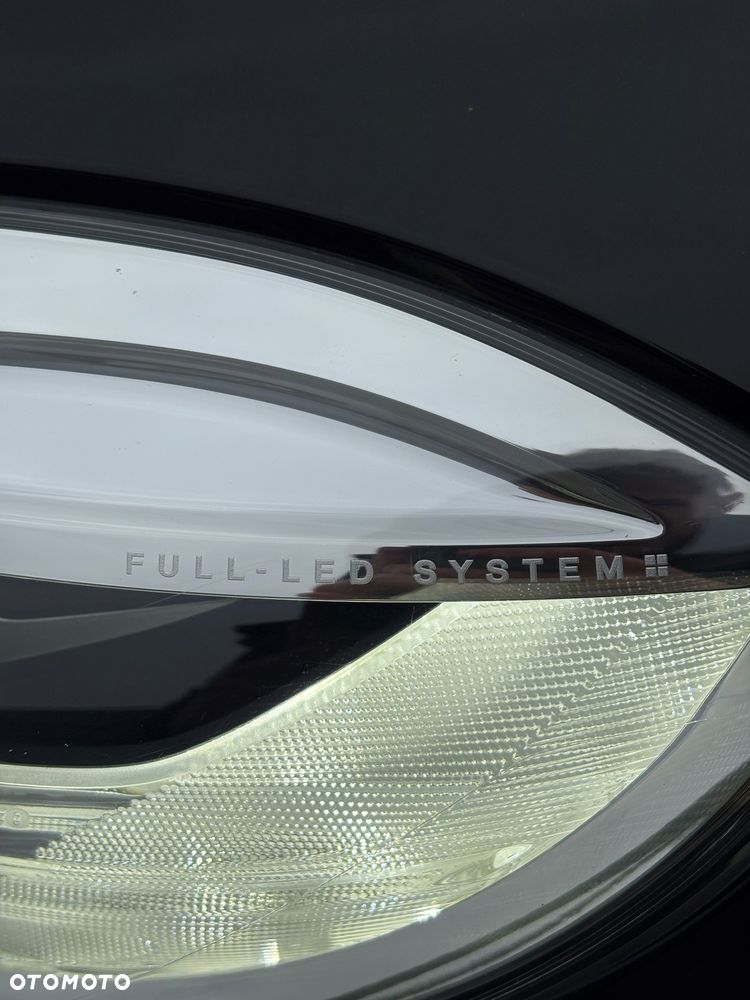 Volvo V40 Cross Country D2 Momentum - 9