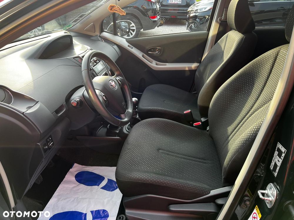 Toyota Yaris 1.33 VVT-i Executive - 5