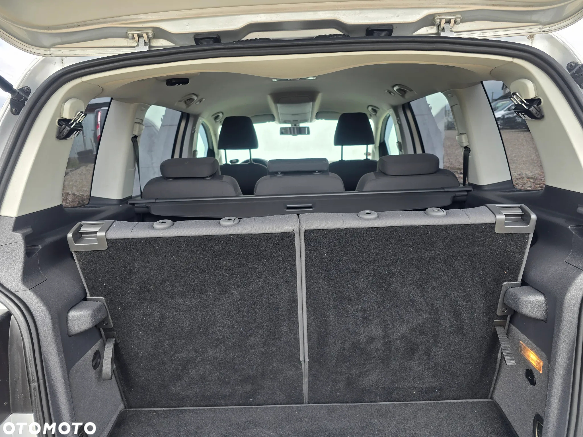 Volkswagen Touran 2.0 TDI Trendline - 7