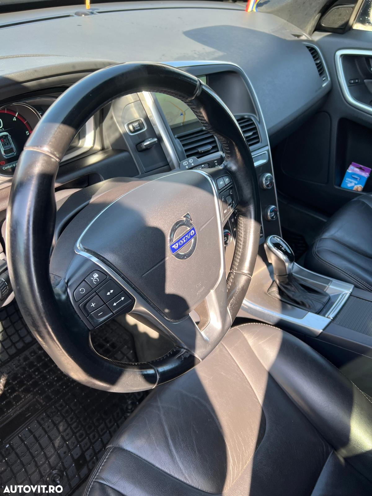 Volvo XC 60 D5 AWD Aut. RDesign - 9