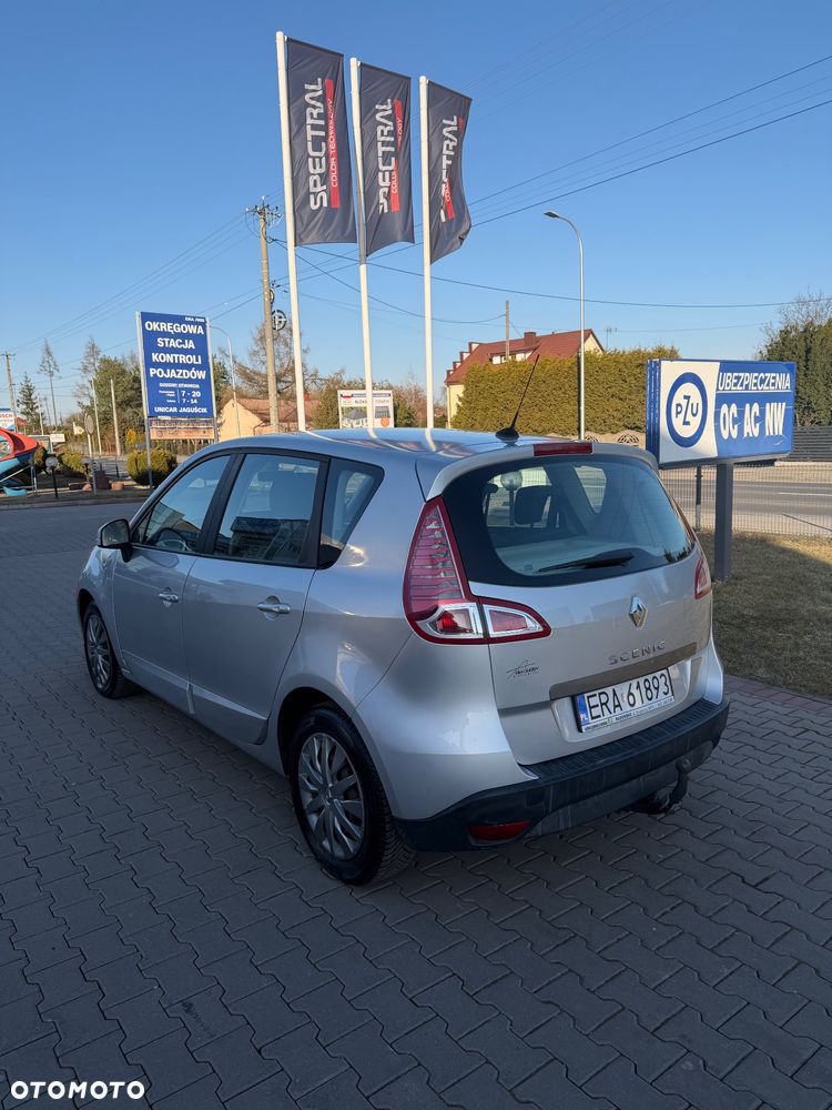 Renault Scenic 2.0 16V 140 CVT Dynamique - 6