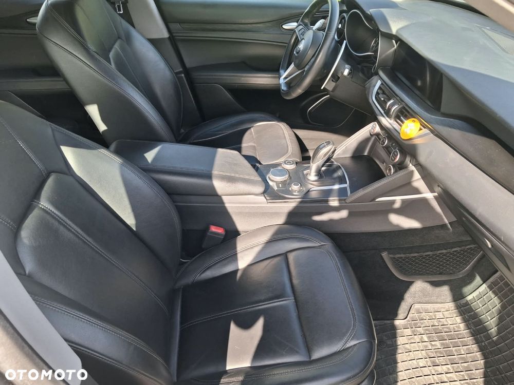 Alfa Romeo Stelvio 2.0 Turbo 16V AT8-Q4 - 12