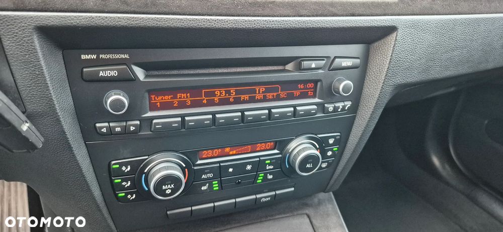 BMW Seria 3 320d DPF Touring - 21