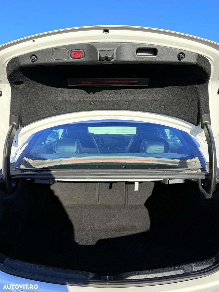 Mercedes-Benz E 400 Coupe 4MATIC Aut. - 12