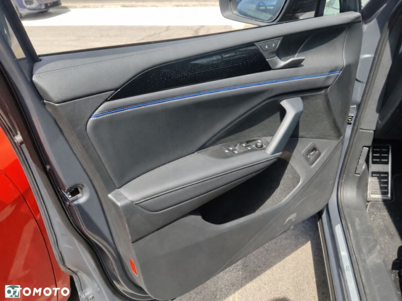 Volkswagen Tiguan 2.0 TDI SCR DSG R-Line - 10