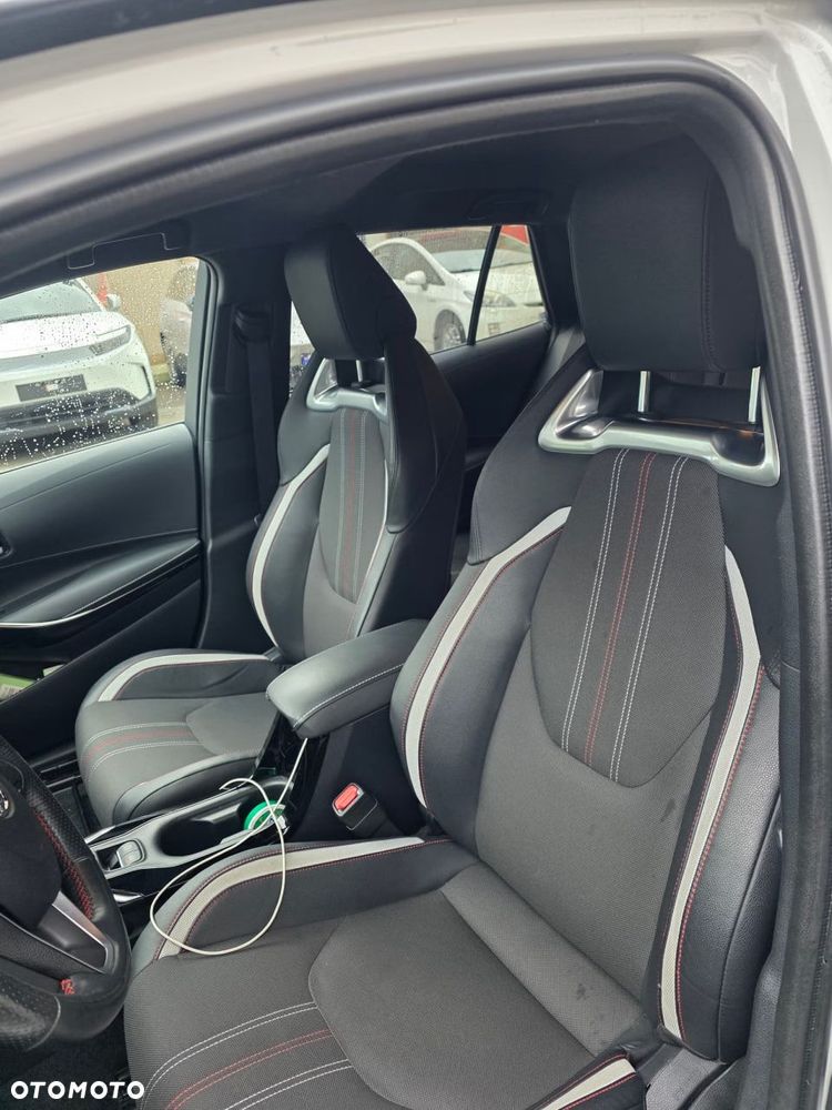 Toyota Corolla 2.0 Hybrid GR Sport - 11