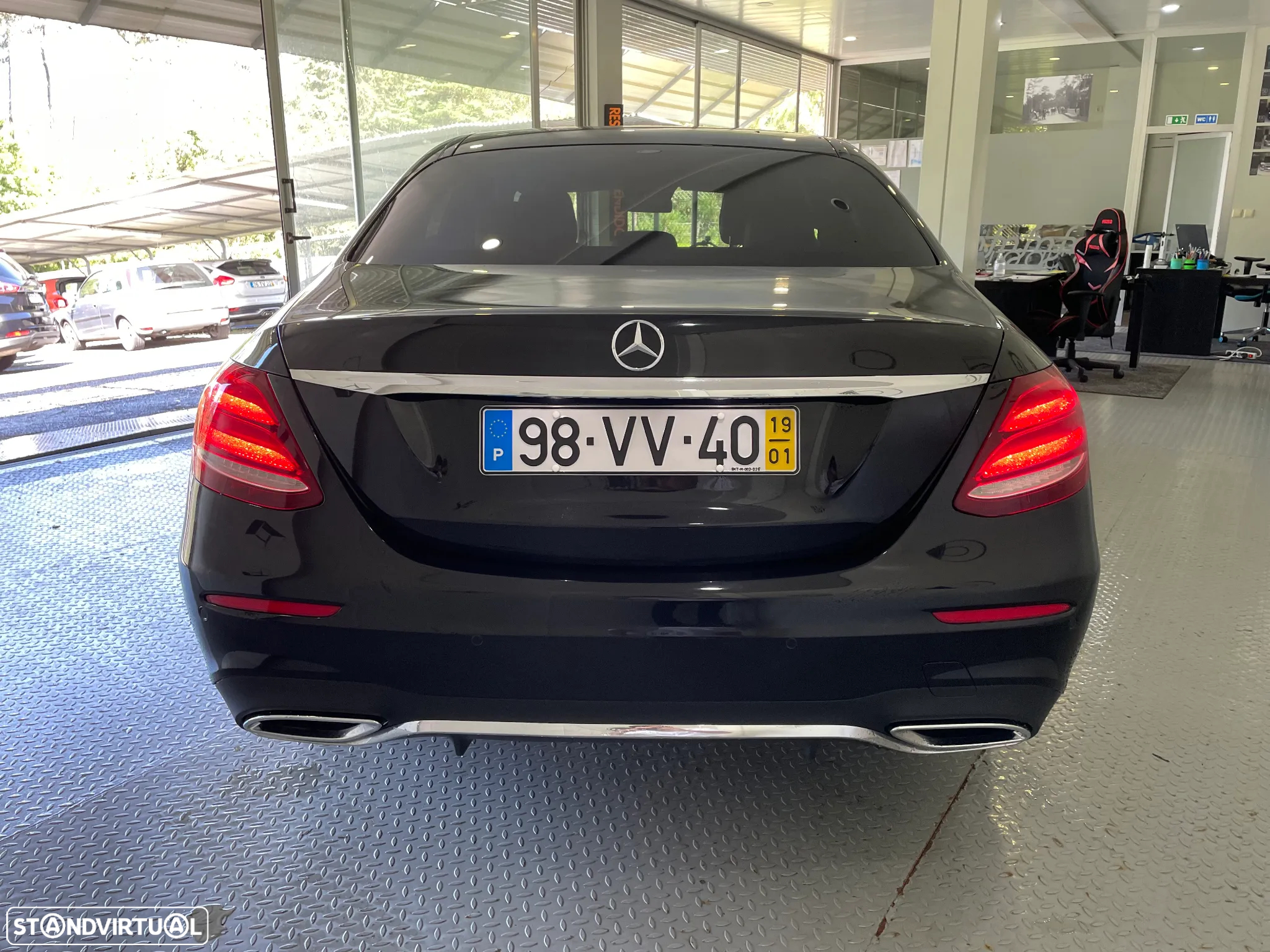 Mercedes-Benz E 220 d AMG - 34