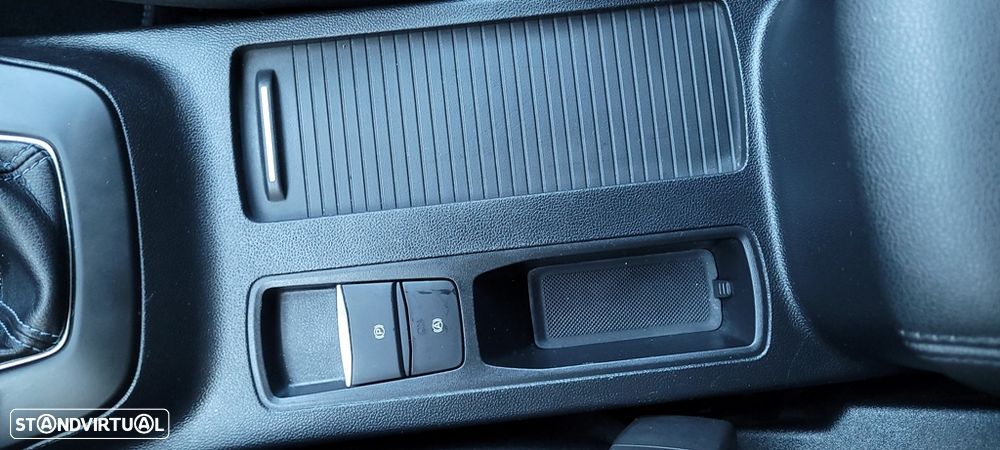 Ford Focus 1.0 EcoBoost Active X - 34