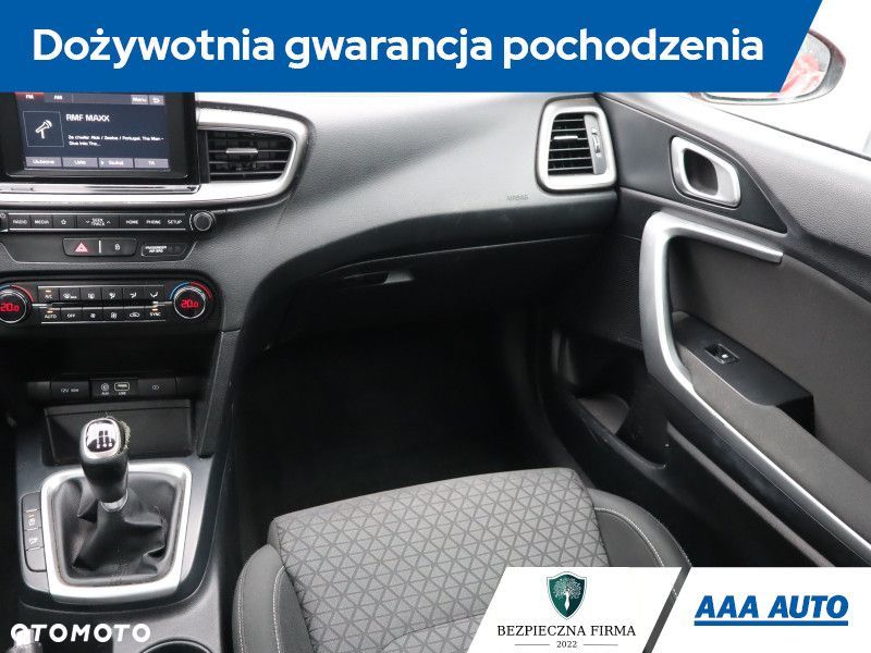 Kia Ceed - 10