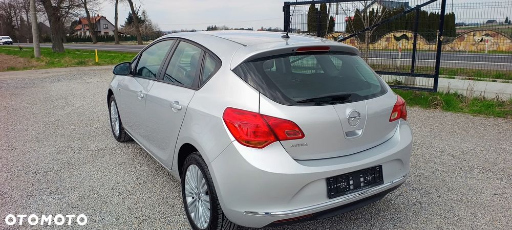 Opel Astra 1.6 Style - 13