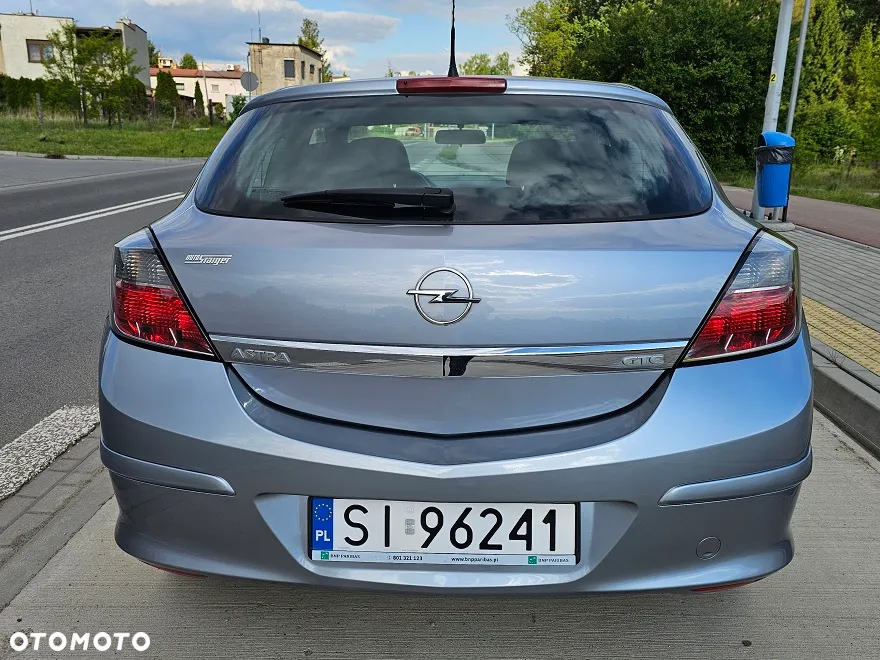 Opel Astra GTC 1.6 Edition Plus - 12