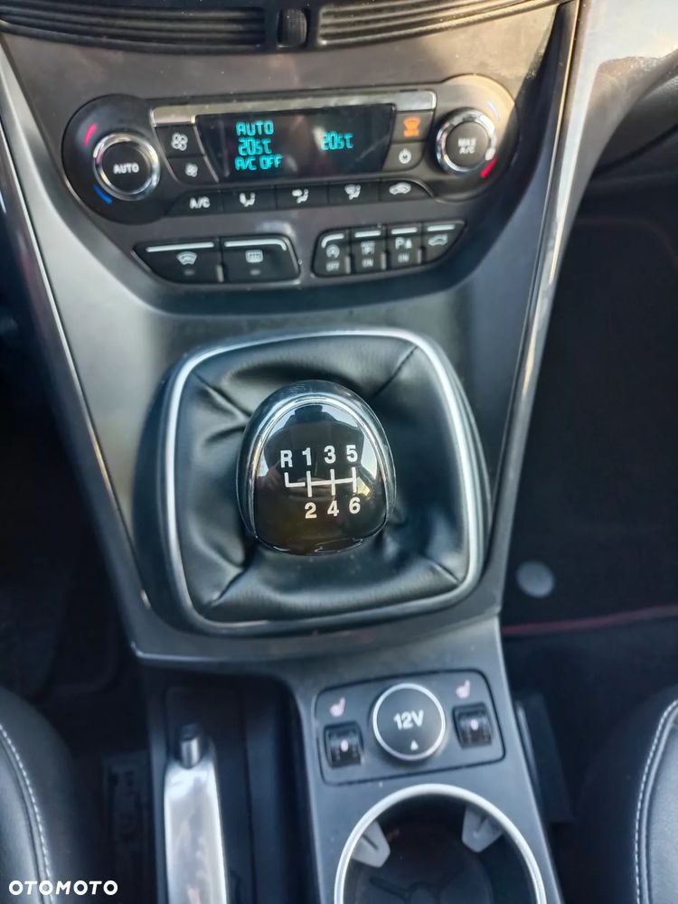 Ford Kuga 2.0 TDCi AWD Titanium - 12