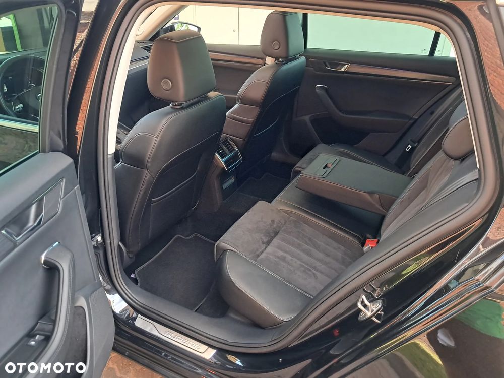 Skoda Superb 2.0 TDI DSG Selection - 29