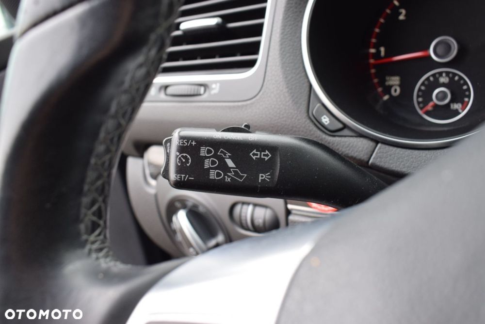 Volkswagen Golf - 31