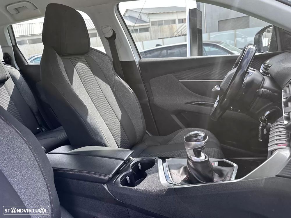 Peugeot 5008 1.2 PureTech Allure Pack - 46