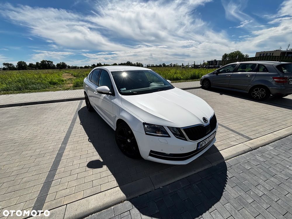 Skoda Octavia 2.0 TDI Ambition DSG - 2