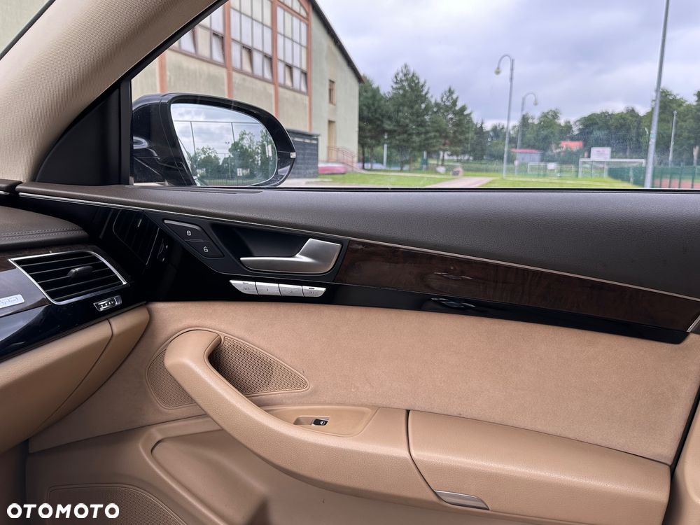 Audi A8 4.2 FSI Quattro - 19