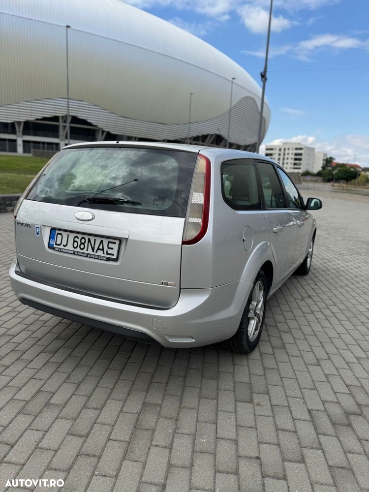 Ford Focus 1.6 TDCI Ghia - 4