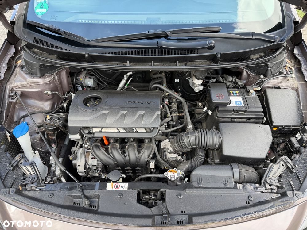 Hyundai i30 blue Kombi 1.4 YES Gold - 11