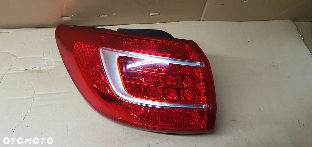 Lampa lewy tył tylna lewa w błotnik Kia Sportage III 3 - 2