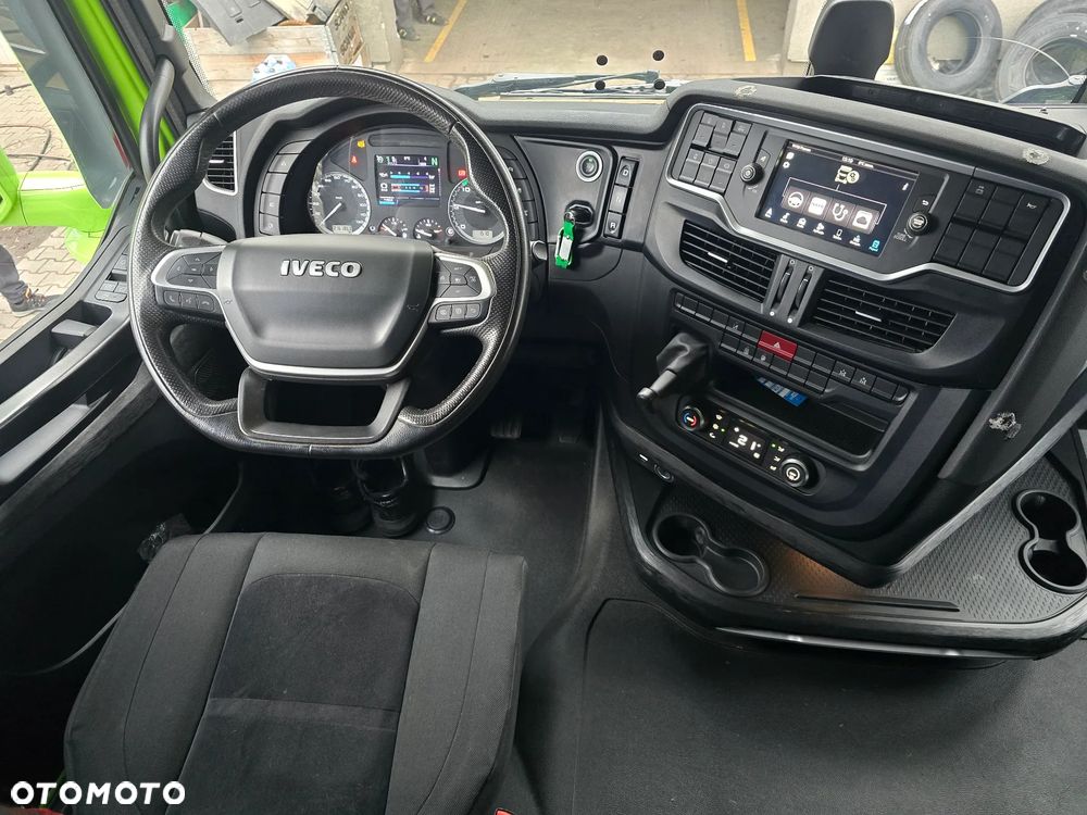 Iveco S-WAY 570 - 25