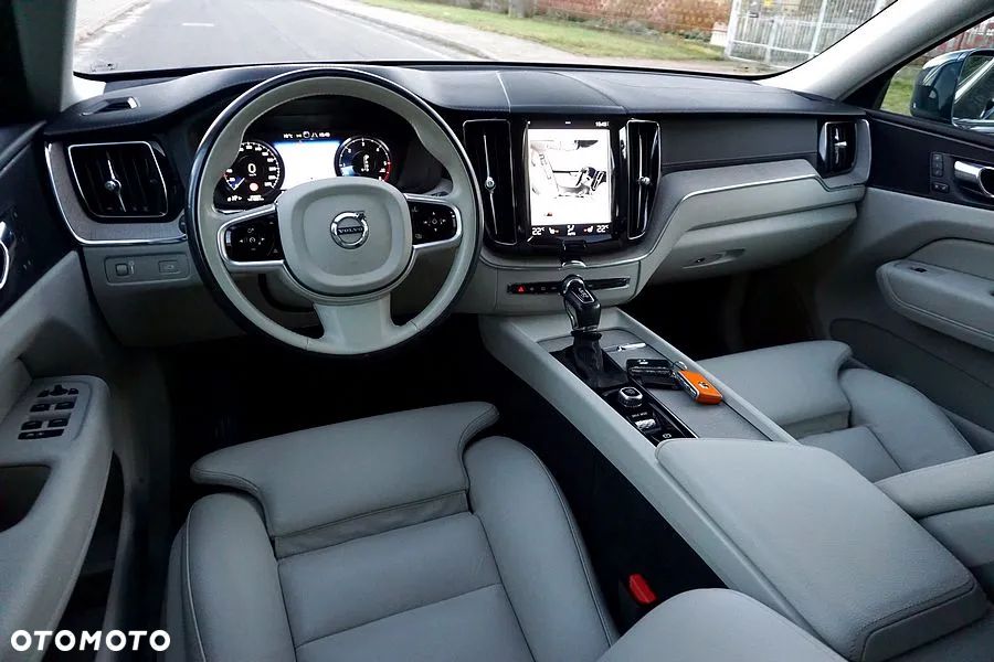Volvo XC 60 D4 Inscription - 23