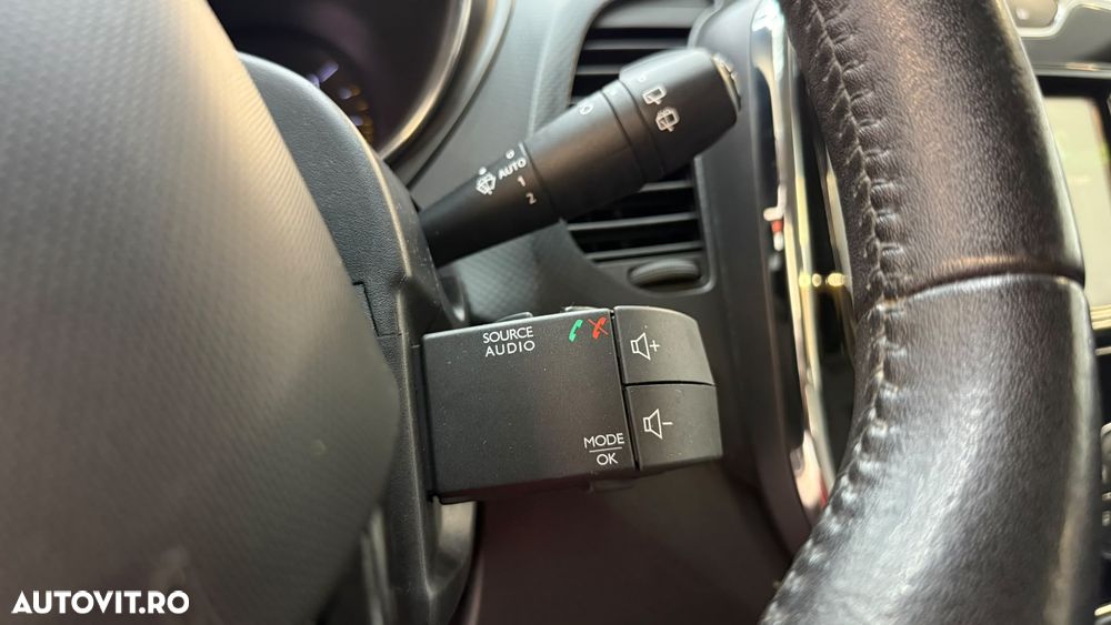 Renault Captur - 23
