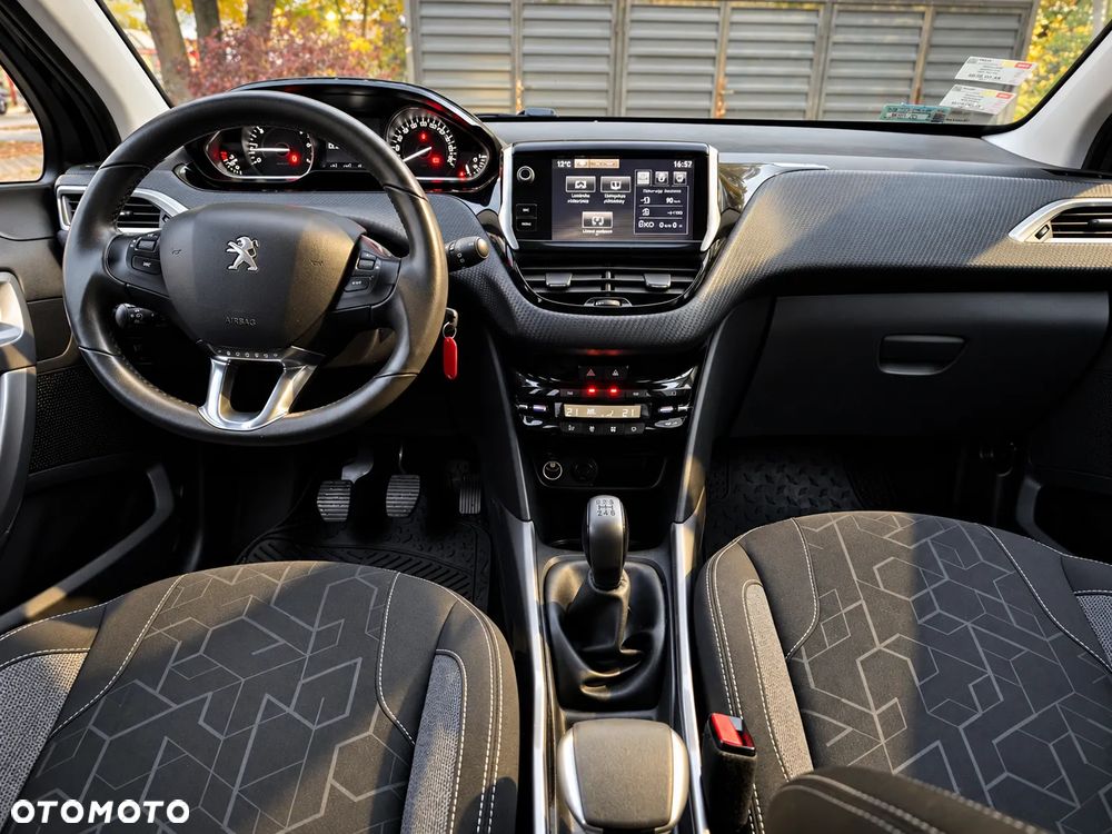 Peugeot 2008 2016 photo 4