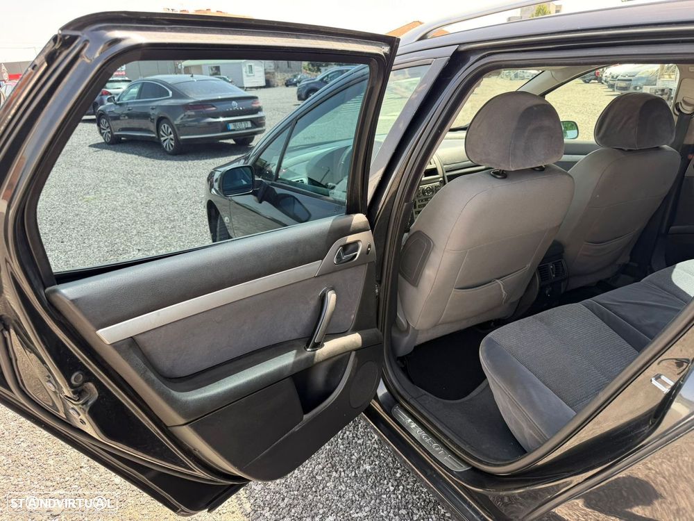Peugeot 407 SW 1.6 HDi Executive - 16