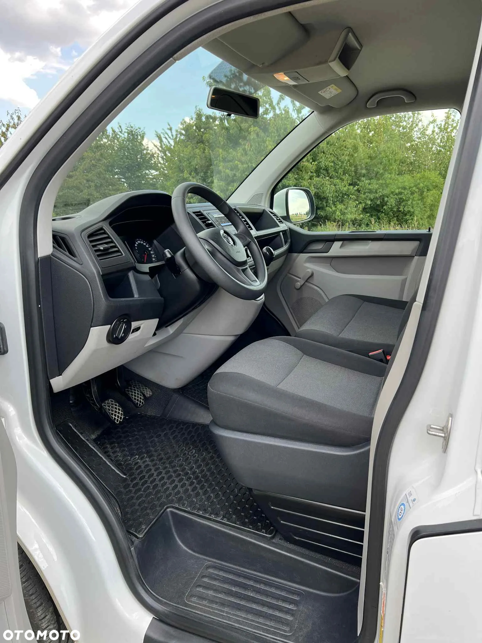 Volkswagen Transporter - 7