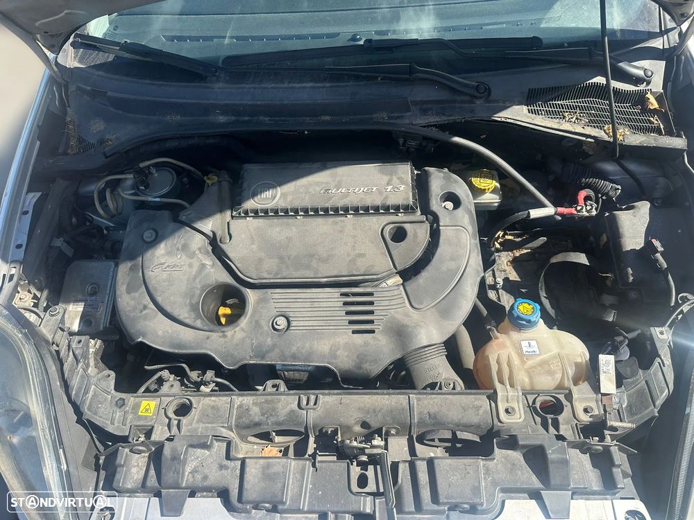 Fiat Punto EVO 1.3 D Multijet 82cv de 2011 para peças - 6