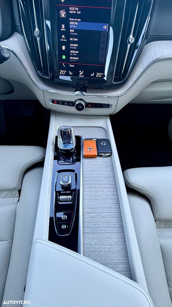 Volvo XC 60 B5 MHEV AWD Inscription - 27