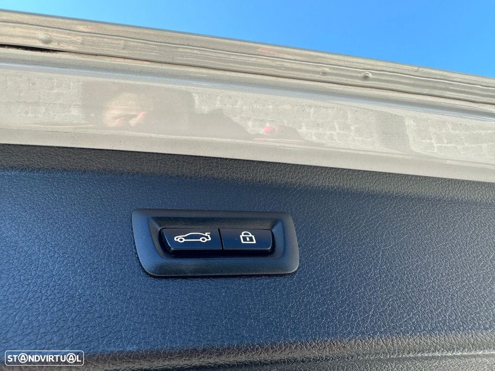 BMW 218 Active Tourer d Line Luxury Auto - 18