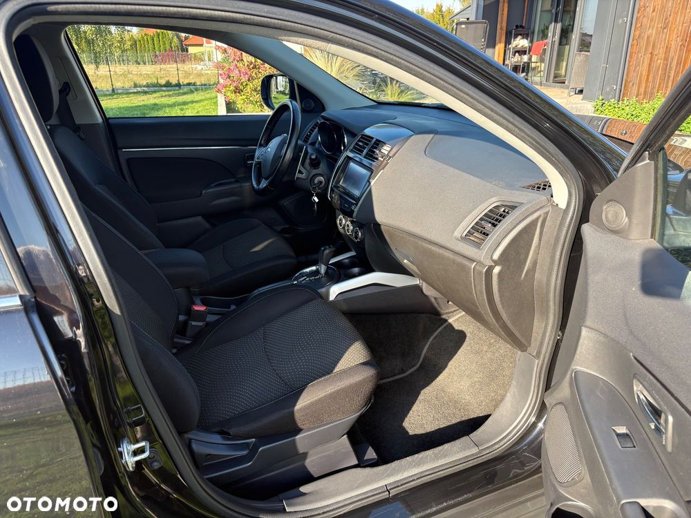 Mitsubishi ASX - 12