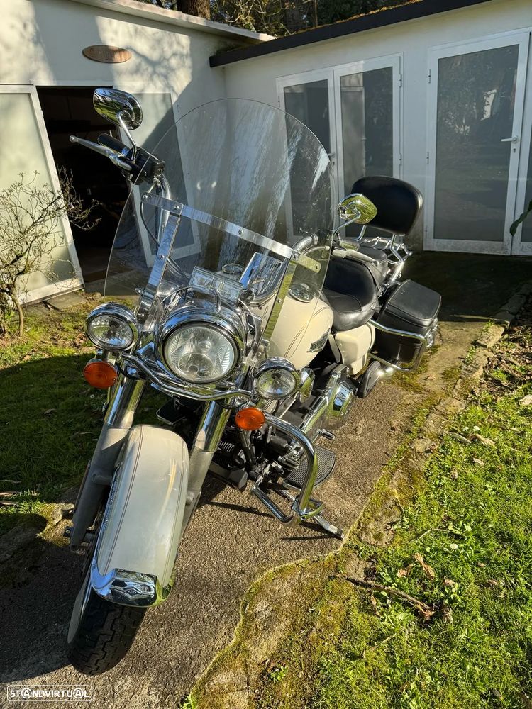 Harley-Davidson FLHR - 4