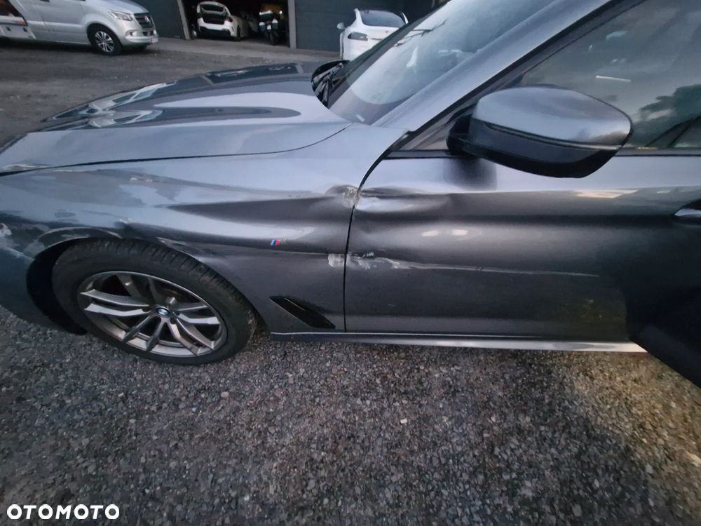 BMW Seria 5 520d xDrive M Sport Edition - 23