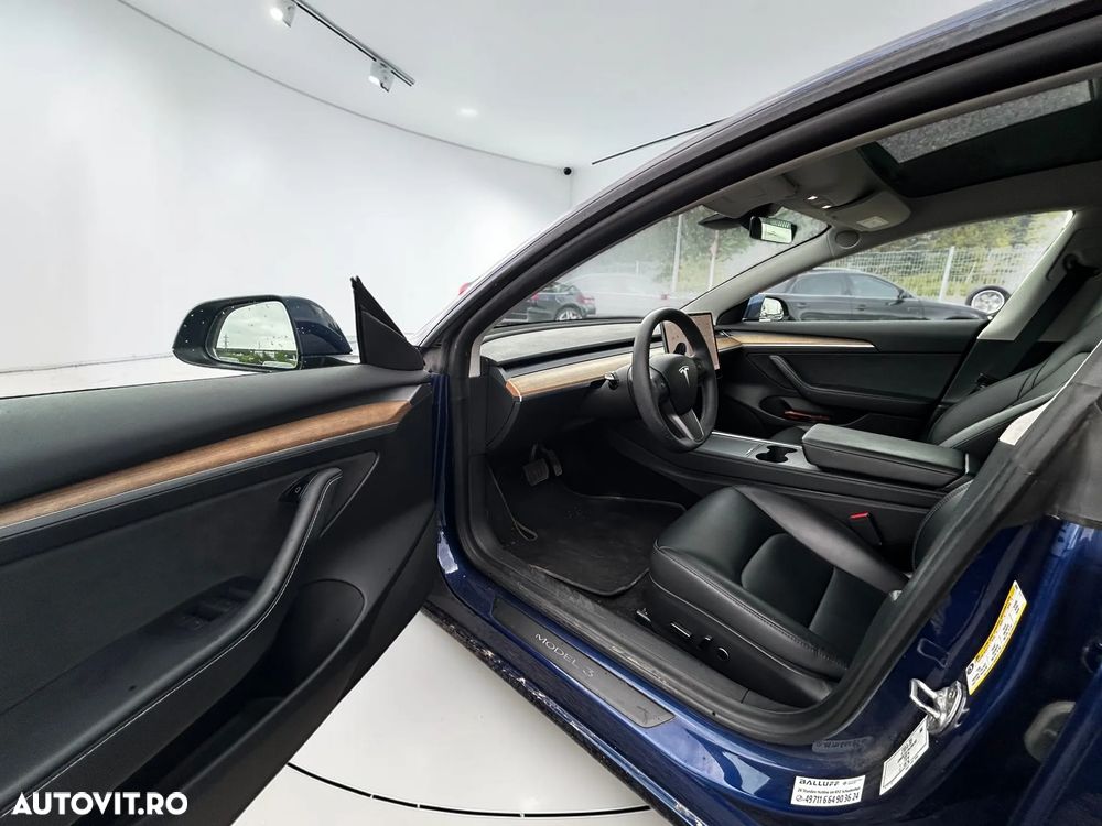 Tesla Model 3 Premium Langstreckenbatterie AWD Dual Motor - 12