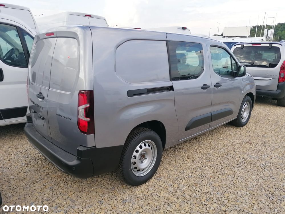 Peugeot Furgon Brygadowy LONG 5 miejsc 1.5 130KM AUTOMAT eat8 2025 - 5