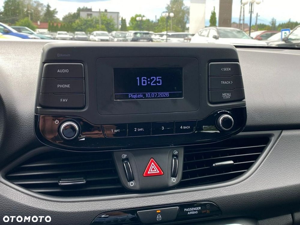 Hyundai i30 1.4 Classic + - 24