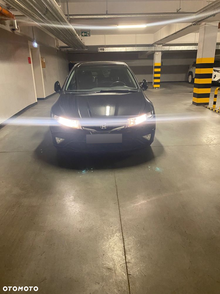 Honda Civic 1.8i-VTEC i-SHIFT Executive - 3