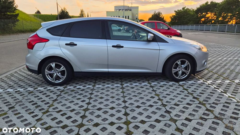 Ford Focus 1.6 TDCi DPF Titanium - 11