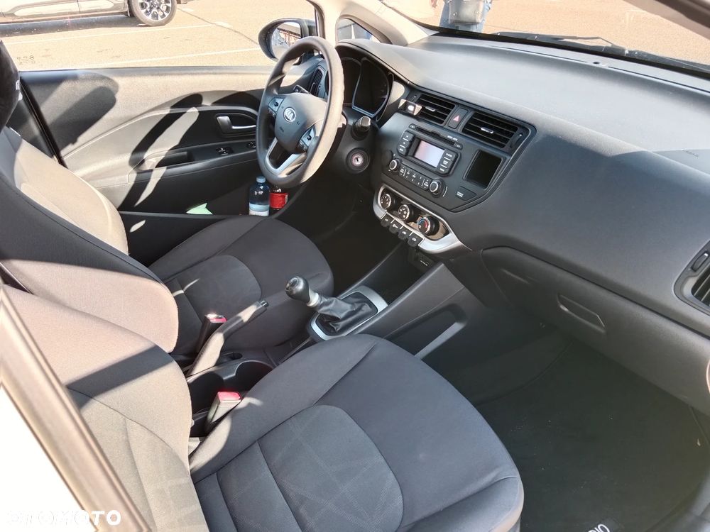 Kia Rio 1.2 Dream Team Edition - 7