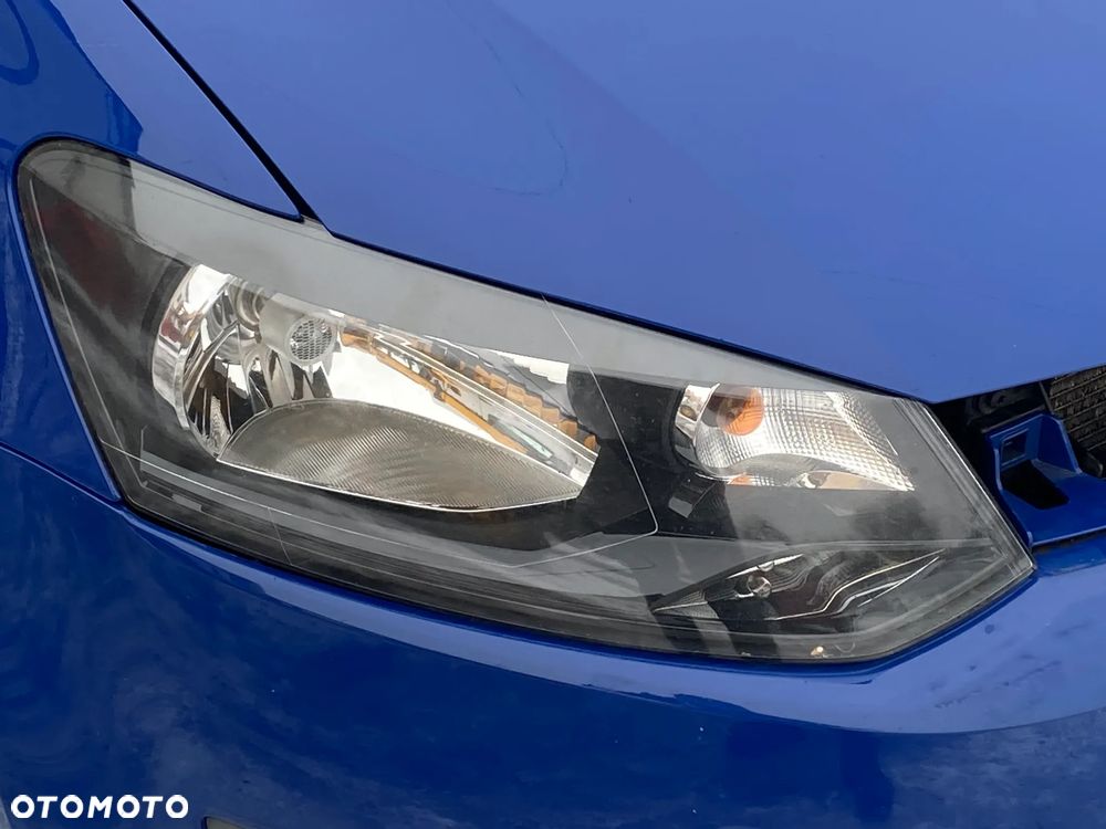 VW POLO 6R V 09- LAMPA Prawa przód przednia VALEO ZWYKŁA EUROPA - 1
