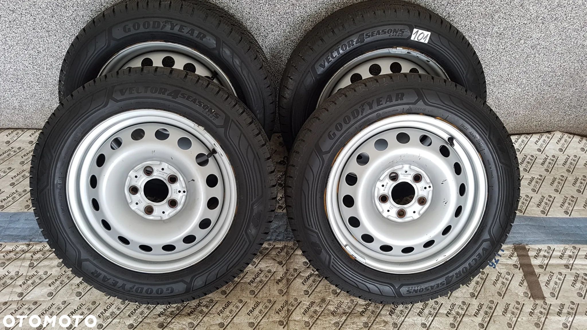 KOŁA CAŁOROCZNE  195/65R16C MERCEDES VITO VIANO 6,5JX16 ET52 5x112 - 1
