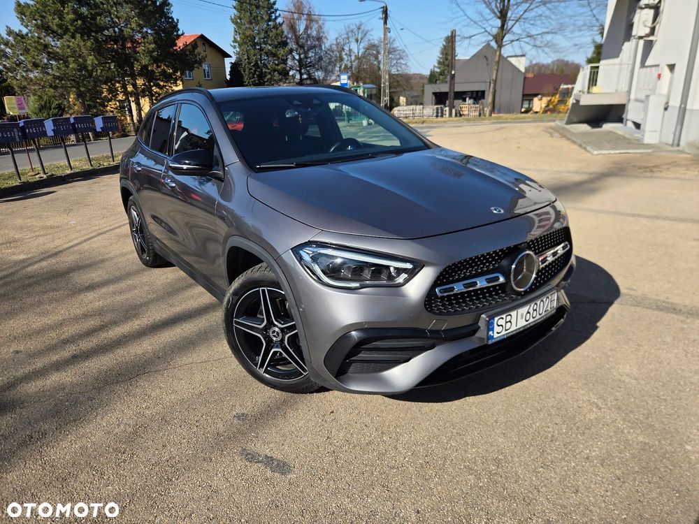 Mercedes-Benz GLA 250e AMG Line - 1