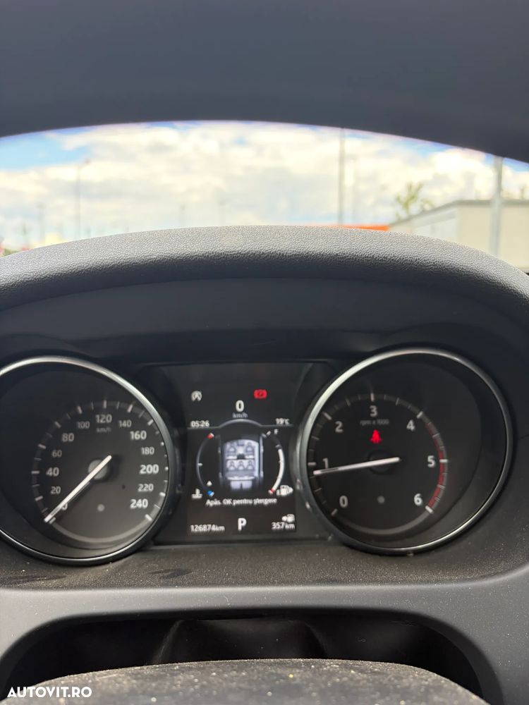 Land Rover Discovery Sport - 8
